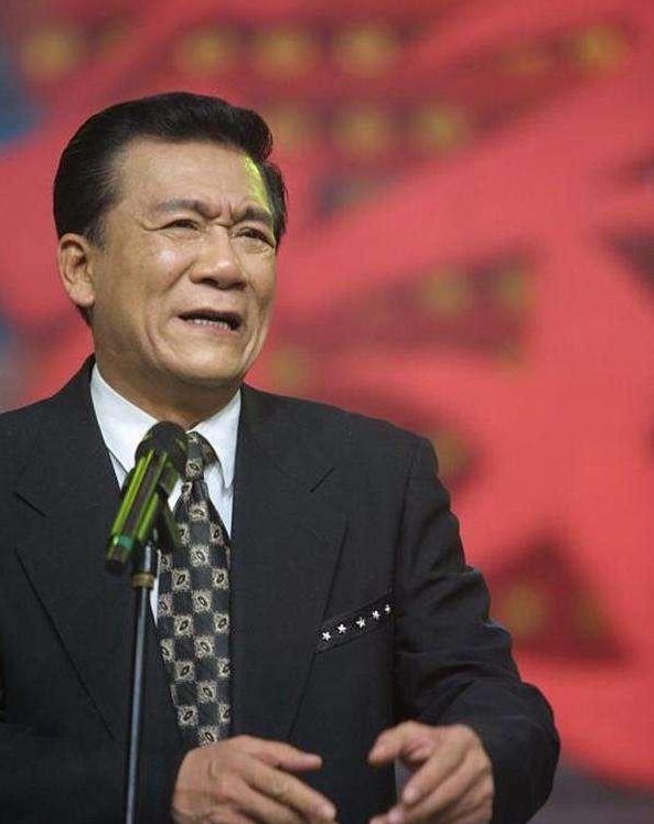 侯震：上班時間打遊戲，為啥什麼都不幹郭德綱也養著他？