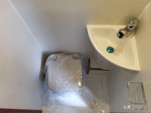 動力、續航、油耗相同，國產車能設計成啥樣？分享2款吉姆西B型車