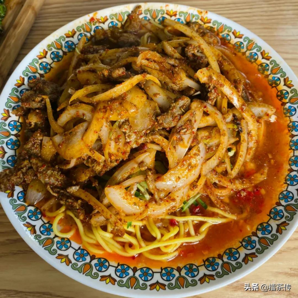 美食CP裡,黃面和烤肉永遠第一 美食CP裡,黃面和烤肉永遠第一