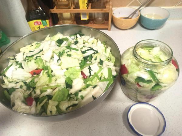 油鹹菜很下飯!今天把我醃製油鹹菜的方法分享給大家: 油鹹菜很下飯!今天把我醃製油鹹菜的方法分享給大家: