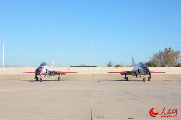 海軍航空大學某團新期班學員圓滿完成首次飛行 海軍航空大學某團新期班學員圓滿完成首次飛行