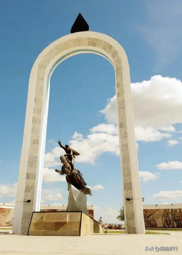 蒙古國最東端是東方省,首府喬巴山市是第四大城市,離滿洲里不遠 蒙古國最東端是東方省,首府喬巴山市是第四大城市,離滿洲里不遠