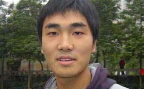 孫儷資助了4年的“白眼狼”向海清，走到今天的結局怪誰呢？