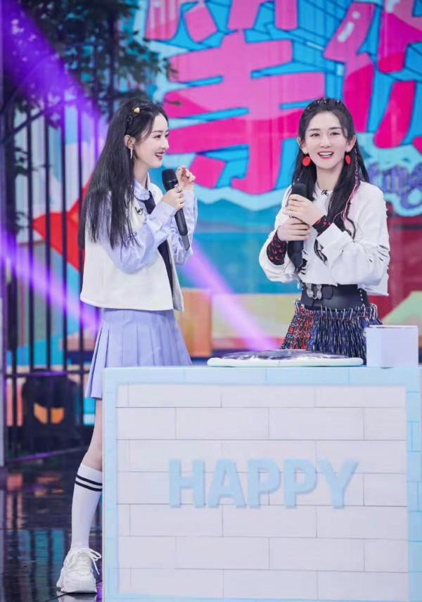 謝娜重回快本造型依舊甜美，甜酷風打扮真顯嫩，一點不像孩子媽