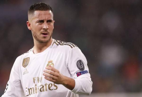 以安切洛蒂對雙前腰的安排為例，談談阿扎爾能否找回前腰的感覺？