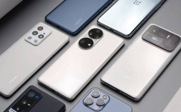 不吹不黑！回顧2021年釋出的超級旗艦，我願稱這4款為“真機皇”