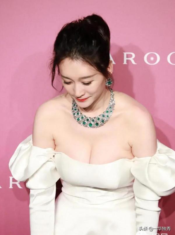 李小冉:用時間、經歷、成熟撐起“三體”丰韻之美 李小冉:用時間、經歷、成熟撐起“三體”丰韻之美