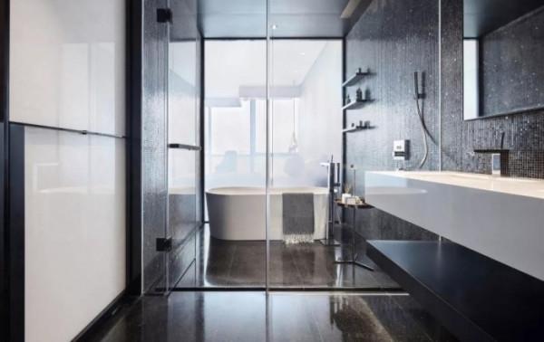 簡單的白色，卻能搭配任何顏色。因為白色能夠凸顯出他們的優點