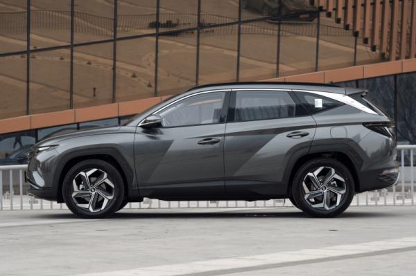 車評丨徒有顏值？實際上更注重需求，第五代途勝L點評