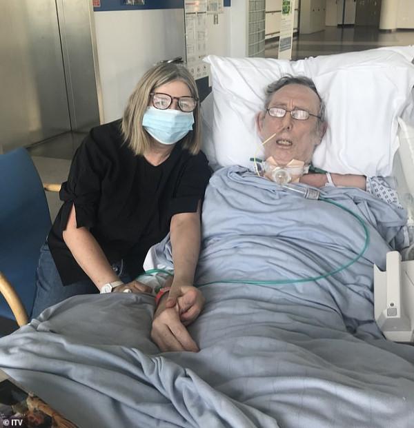 這個外國爺爺給網友帶來了無限快樂的表情包!而他的人生讓人心疼 這個外國爺爺給網友帶來了無限快樂的表情包!而他的人生讓人心疼