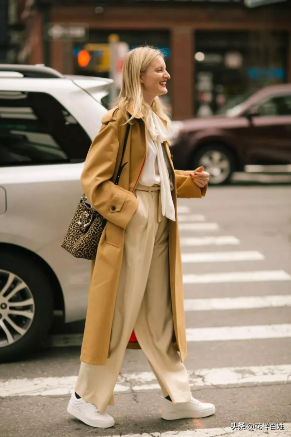 媽媽年輕時的顏值,驚豔了歲月,穿搭比我們更時髦 媽媽年輕時的顏值,驚豔了歲月,穿搭比我們更時髦