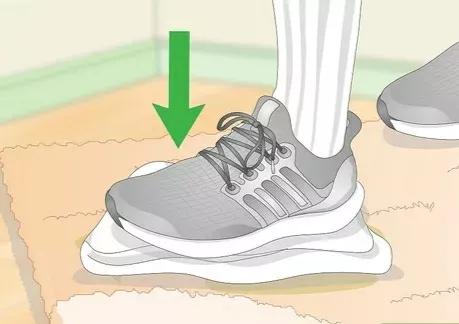 如何清除貓尿產生的汙漬