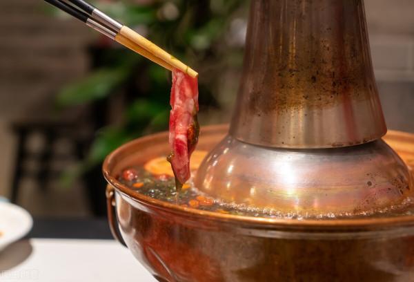 買羊肉時，有人專挑“這4個部位”，羊肉攤老闆：一看就是內行人