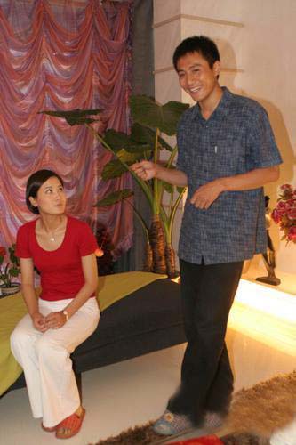 著名演員潘雨辰：與侯勇離婚後，染霜的玫瑰帶淚開