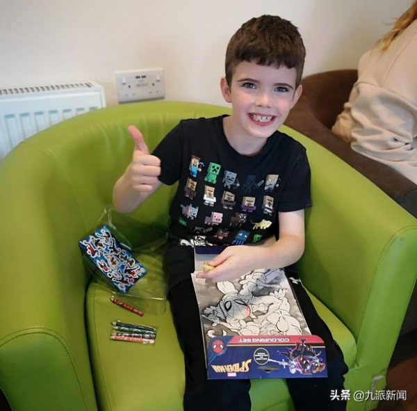 超棒大哥！英國9歲男童開發App，幫助6歲自閉症弟弟與人溝通