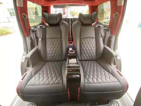 路虎發現4高配六座版中排航椅可調節 路虎發現4高配六座版中排航椅可調節