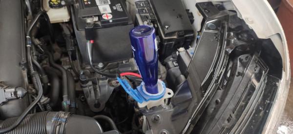 前擋風玻璃去油膜作業