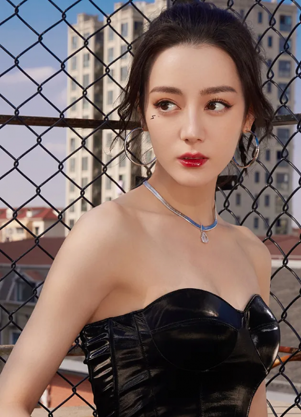 年終王炸古風濾鏡妝 你永遠可以相信故宮紅