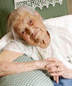 英國108歲老姑娘，獨自生活80年，她說：相對男人，我寧願孤獨