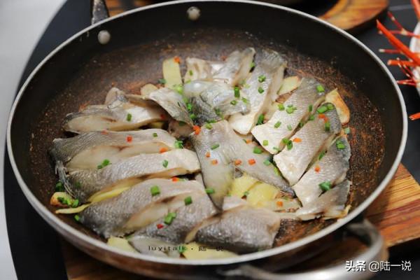 春節來客人，這樣請客很有面子，龍蝦鮑魚螃蟹都有，不到2000元