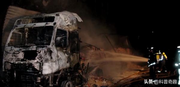 5個食物災難，當果汁河流淹沒你家時，絕對不是一種享受