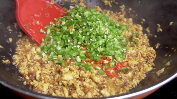 雞蛋醬學會這樣做超下飯,連吃三天都不膩,營養健康又美味 雞蛋醬學會這樣做超下飯,連吃三天都不膩,營養健康又美味