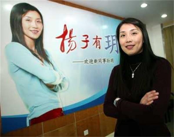 郎平愛徒孫玥：48歲小老虎嫁香港14載，郎導誇她還那麼漂亮