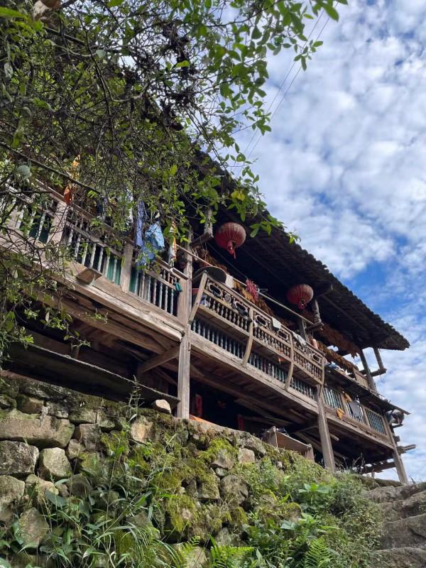 我走進了貴州大山深處的布依族村落,這裡藏著治癒系的秘境寶藏 我走進了貴州大山深處的布依族村落,這裡藏著治癒系的秘境寶藏