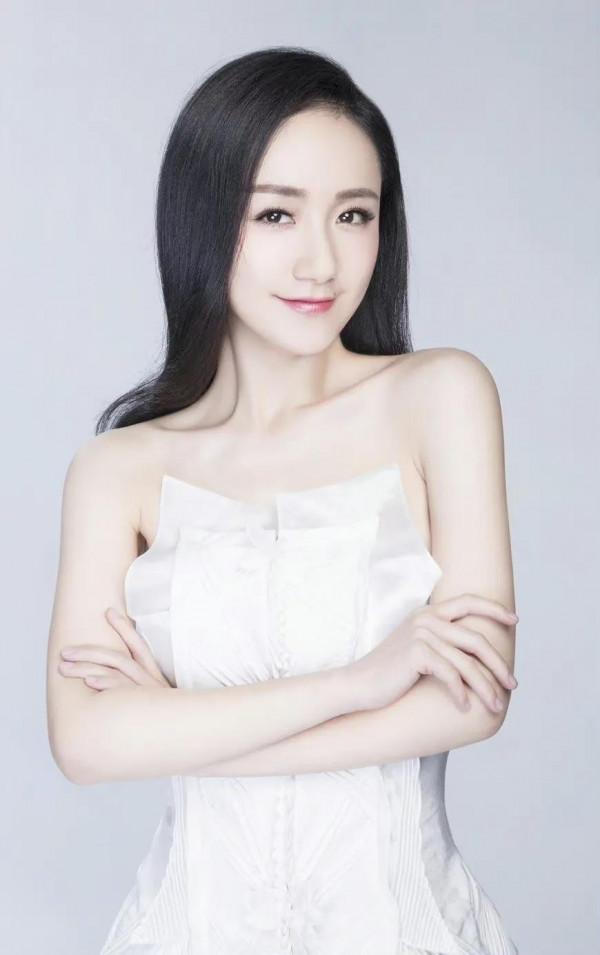 十位女星養眼美圖欣賞，個個美若天仙，你最喜歡誰呢？