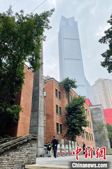 重慶戴家巷:崖壁上的百年老街 重慶戴家巷:崖壁上的百年老街