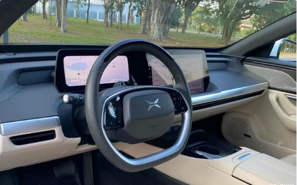 花27萬提了小鵬P7，行駛2萬多公里，車主分享6個優缺點