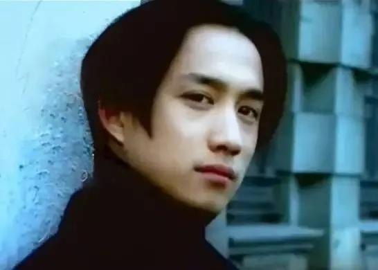 唐嫣自殺，段奕宏暗戀，黃磊結婚卻打給劉若英，明星的愛情也卑微