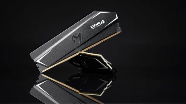 給機箱換個亞克力側板，換四條記憶體，順便折騰Ramdisk