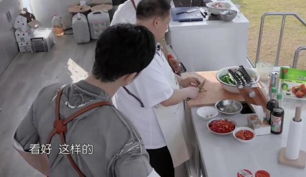 最後一站,黃曉明和寧靜吵翻天,也無法拯救《中餐廳》的收視率 最後一站,黃曉明和寧靜吵翻天,也無法拯救《中餐廳》的收視率