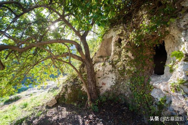 東吳古墓被盜，幾十米盜洞直通住宅地下！專家：高手啊