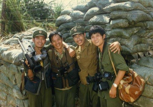 巴格達到喀布林 胡錫進領銜十大戰地記者：空襲和炮火下的中國聲音