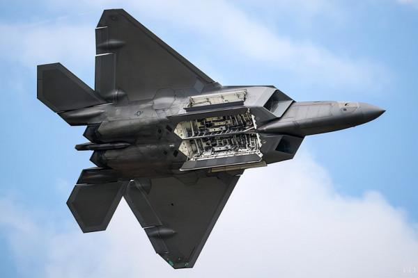 印媒:解放軍或升級隱身版殲11與殲15,新型隱形超材料覆蓋機身 印媒:解放軍或升級隱身版殲11與殲15,新型隱形超材料覆蓋機身