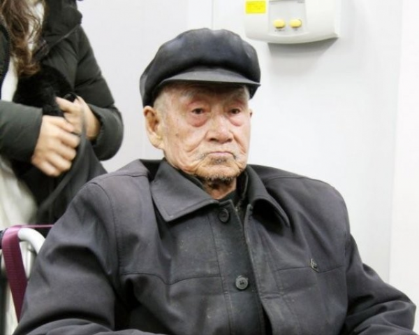 日本女子嫁給中國勞工,產下一子便50年未見,再見丈夫已兒孫滿堂 日本女子嫁給中國勞工,產下一子便50年未見,再見丈夫已兒孫滿堂