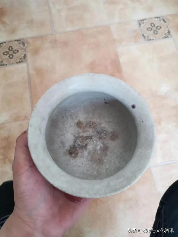 清代祭紅釉三足爐鑑賞