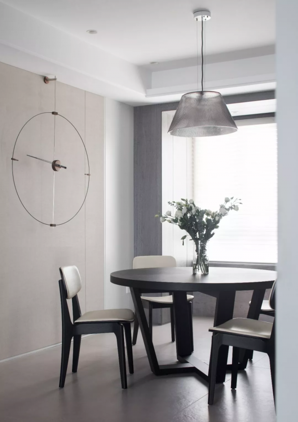 130㎡現代簡約風格新房裝修，客餐廳背景牆愛了