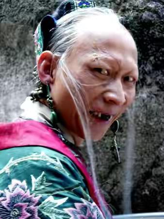 戲裡心狠手辣,戲外心地善良,這7位明星,顛覆認知 戲裡心狠手辣,戲外心地善良,這7位明星,顛覆認知