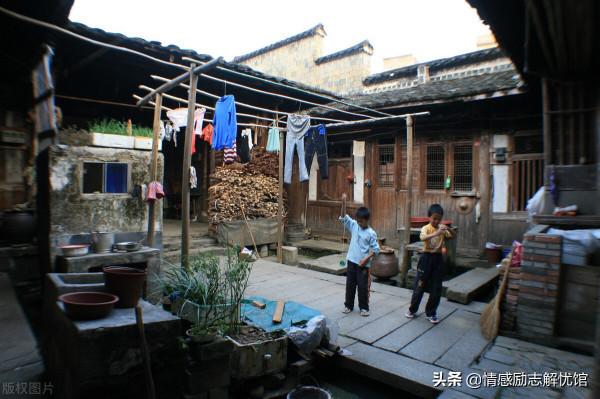 女兒被壞人騙走，單親父親千里奔襲去營救，結局感人