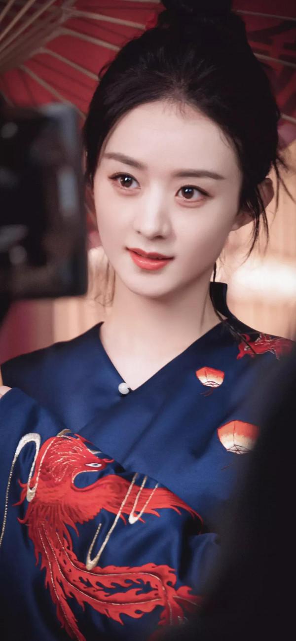 趙麗穎甜美全面屏桌布