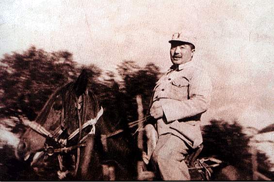 1954年9月，中央決定重設軍委，委員共有11位，分別是誰
