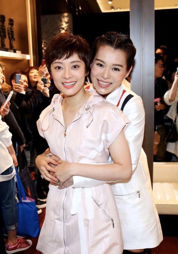 孫儷慶祝38歲生日，短髮配休閒裝太少女，甄嬛安陵容同框好有愛