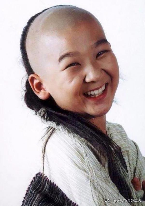 逐漸長“殘”的10位童星,有人扮相醜出圈,有人淪為路人 逐漸長“殘”的10位童星,有人扮相醜出圈,有人淪為路人