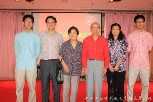 姚駿恩院士：他是王大珩的學生，自主設計研製了我國第一臺電子顯微鏡