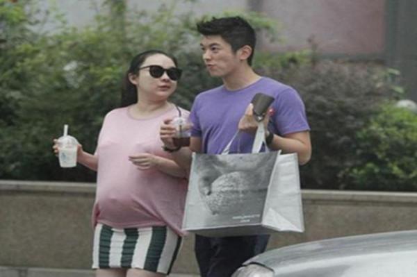 人前體面，人後畸形，這5位瘦成紙片人的明星，比你想象的誇張