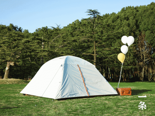 等下個晴天，咱們帶著這套自動充氣帳篷、床墊，去露營吧