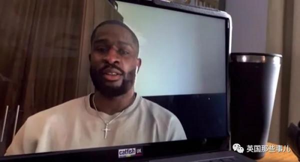 她和神秘男子網戀一年對方就是不接影片,以為是詐騙,結果是個真王子 她和神秘男子網戀一年對方就是不接影片,以為是詐騙,結果是個真王子